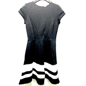 Aqua women’s luxury black and white dress size Medium